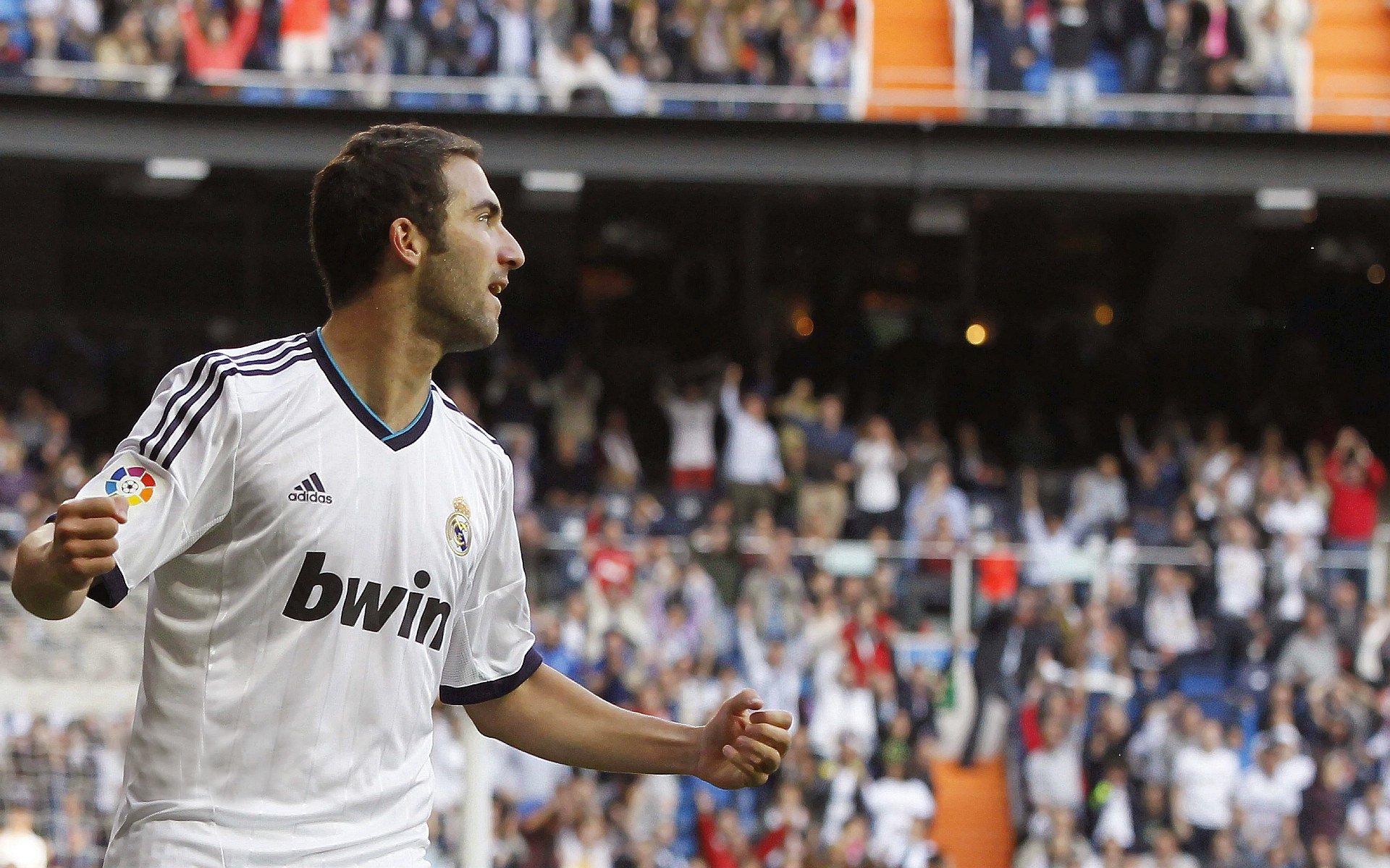 铁闸恩佐,喀麦隆新星的防守艺术与莱比锡的逆转之夜